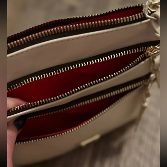 Dooney & Bourke Cream Triple Zip Leather Crossbody Bag NWOT - Picture 5 of 10